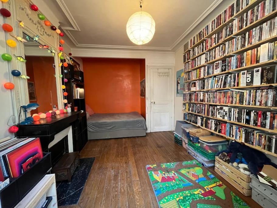 Apartment Near Montmartre Paris Dış mekan fotoğraf