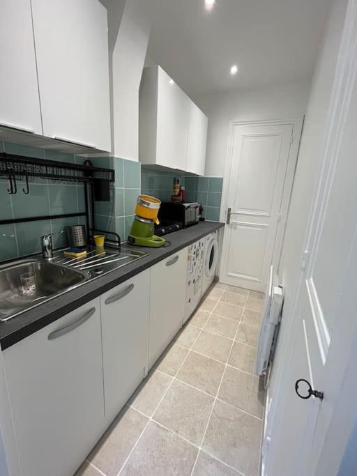 Apartment Near Montmartre Paris Dış mekan fotoğraf